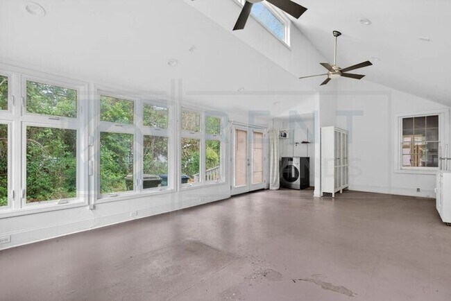 Building Photo - Find Your Home in Cayce