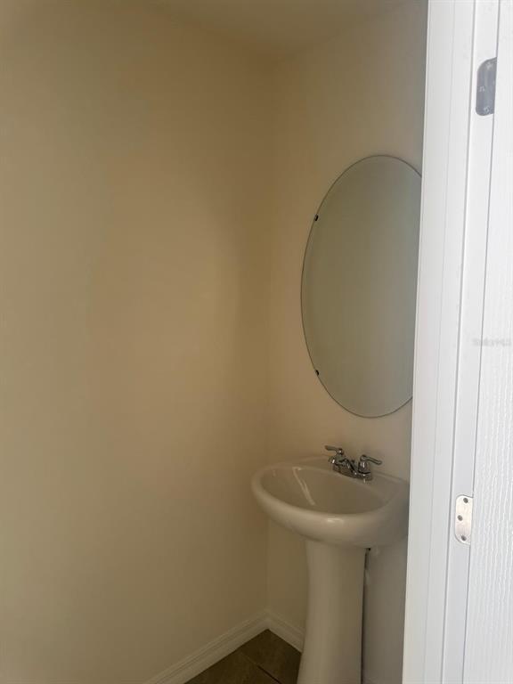 Building Photo - 6594 Leo Ln