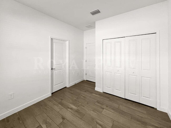 Building Photo - 10706 Clementine Pl