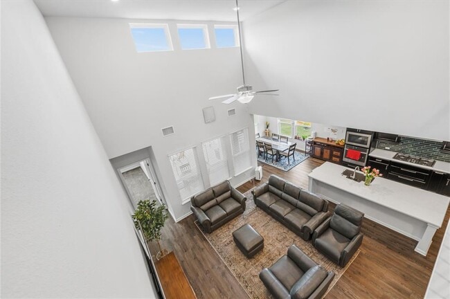 Building Photo - 317 Barton Oak Trl