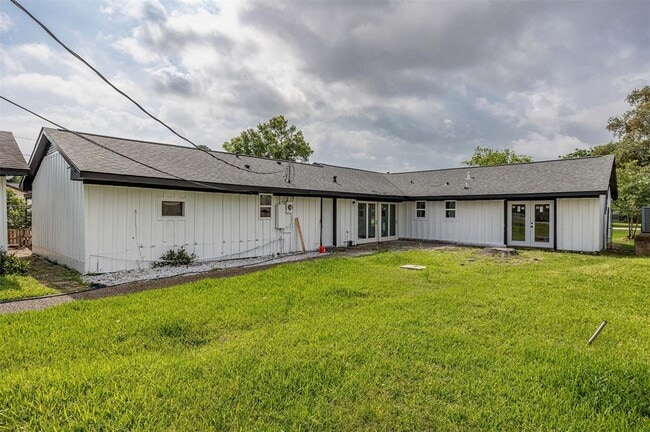 Building Photo - 602 E Forest Ave