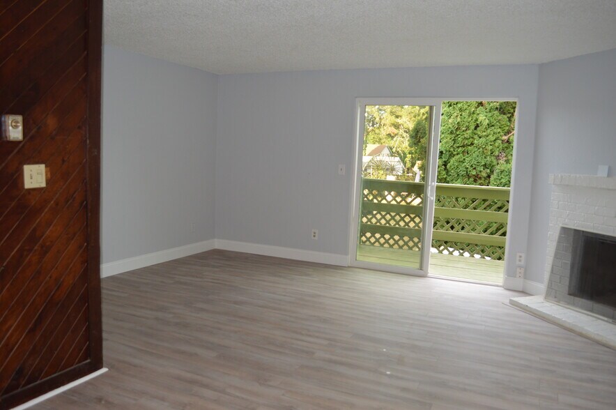 Building Photo - 12455 Gingham SW Ln