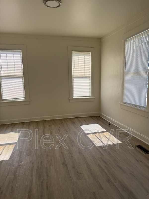 Building Photo - 2711 Pecan St