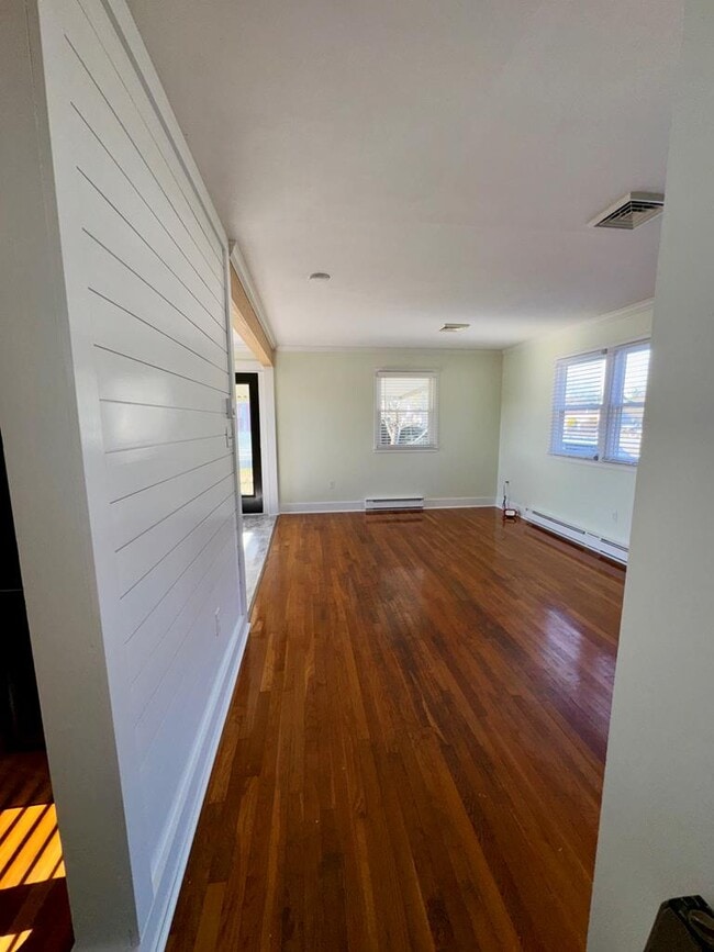 Building Photo - 25529 Pennsylvania Ave