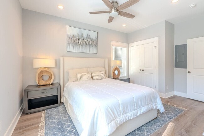 Building Photo - 52 Sandcastle Ct
