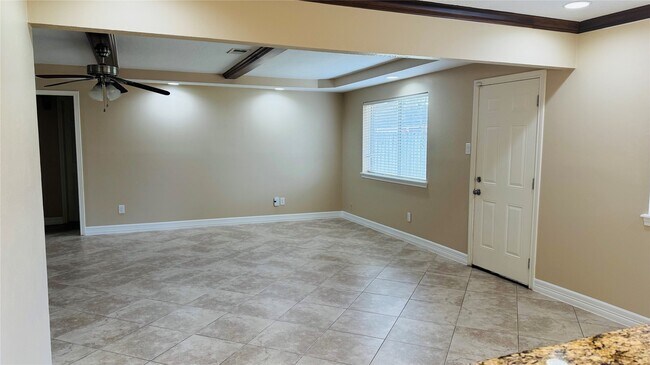 Building Photo - 3310 Glen Spring Dr