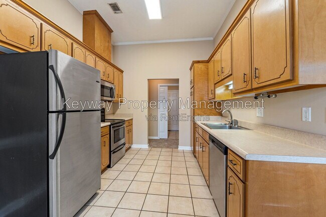 Building Photo - 803 Bell Springs Ct