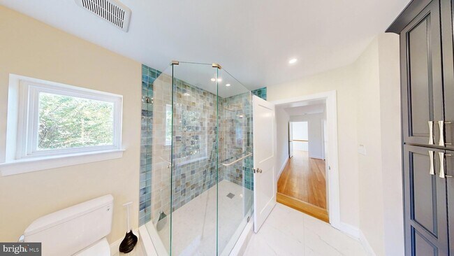 Building Photo - 11 Indian Spring Dr