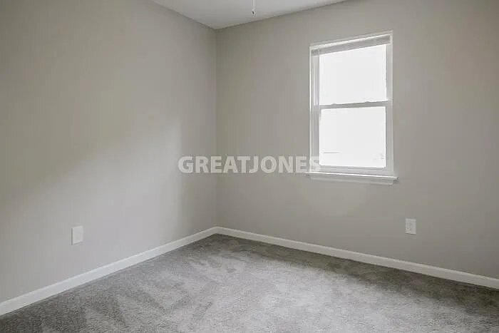 Building Photo - 3401 Blackstone St