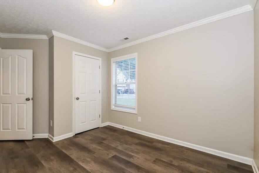 Building Photo - 125 Eastfield Ct