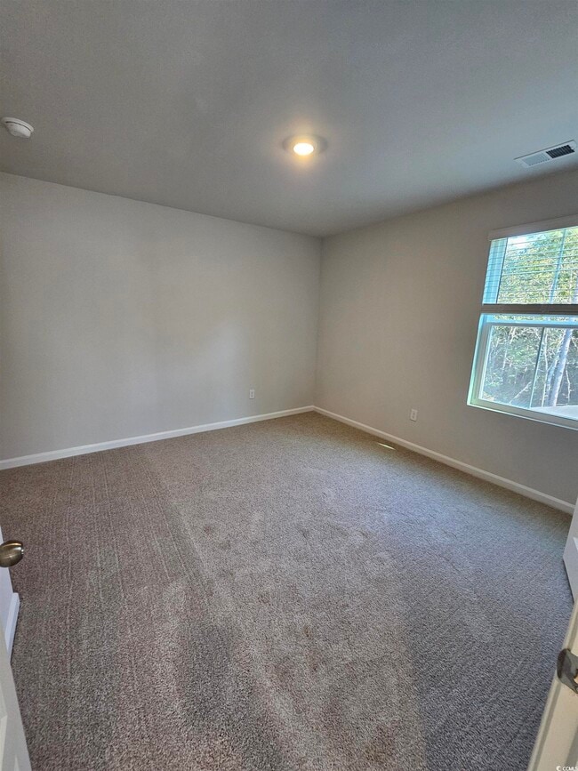 Building Photo - 805 Wapama St