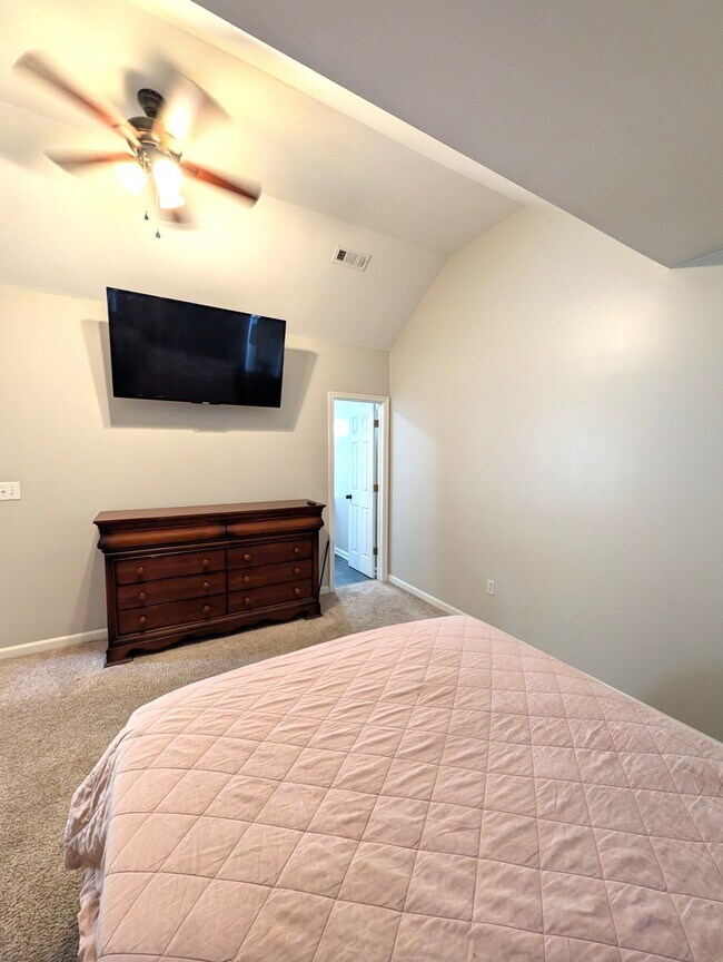 Building Photo - 113 Callahan Dr