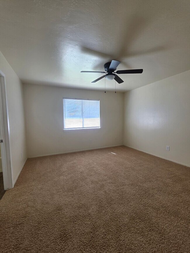 Building Photo - 1012 Orangewood St
