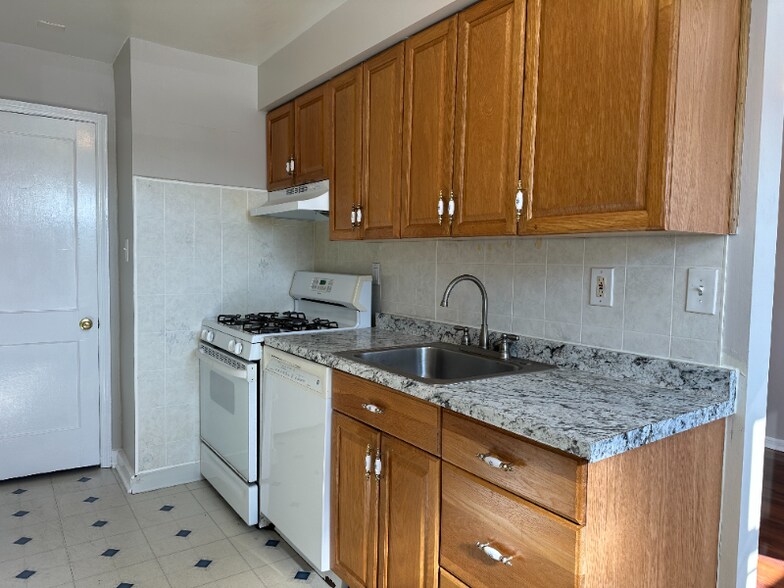 Building Photo - 1961 Carter Rd