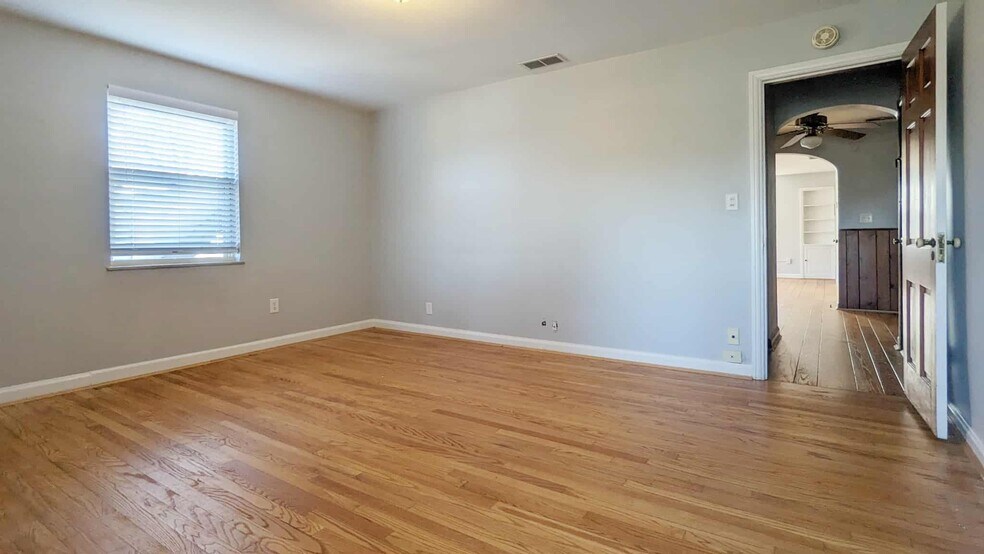 Spacious Bedroom - 2822 Victoria Ave
