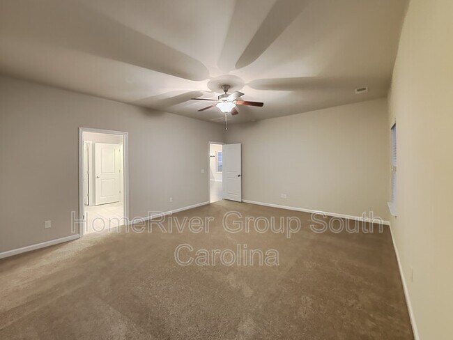 Building Photo - 3147 Mulan Ln