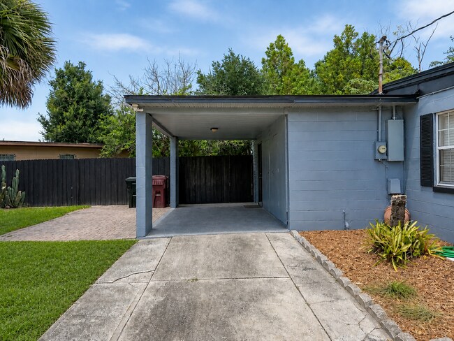 Building Photo - 647 San Juan Blvd