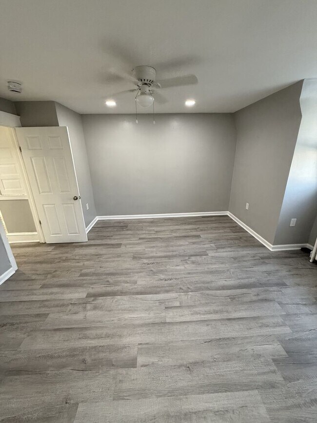 Building Photo - Beautiful 3 Bedroom Home – Updated & Move In Ready