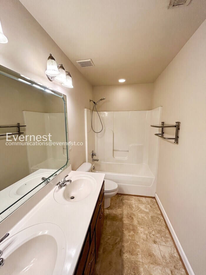 Building Photo - 1713 Jacquelin St