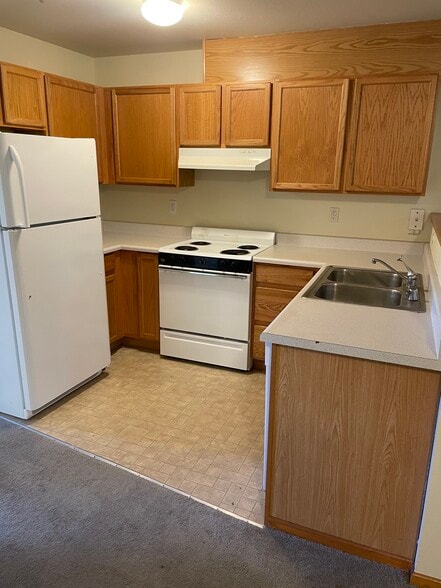 Building Photo - 303 Elwood Ct