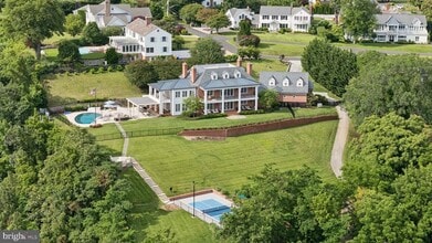 Building Photo - 1932 Carrollton Rd