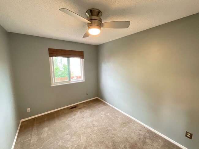 Building Photo - 3 Bedroom Home Available Near E Woodmen Rd...