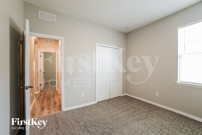 Building Photo - 1731 Bonita Bluff Ct