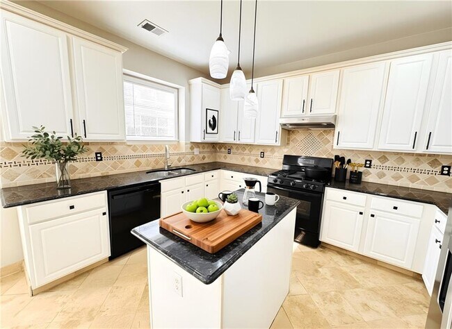 Building Photo - 152 Parkstone Way