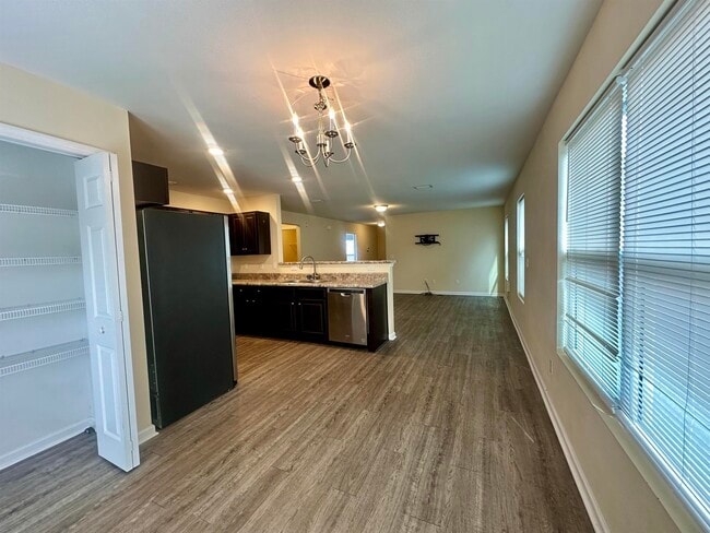 Building Photo - 1060 Lacey Ln