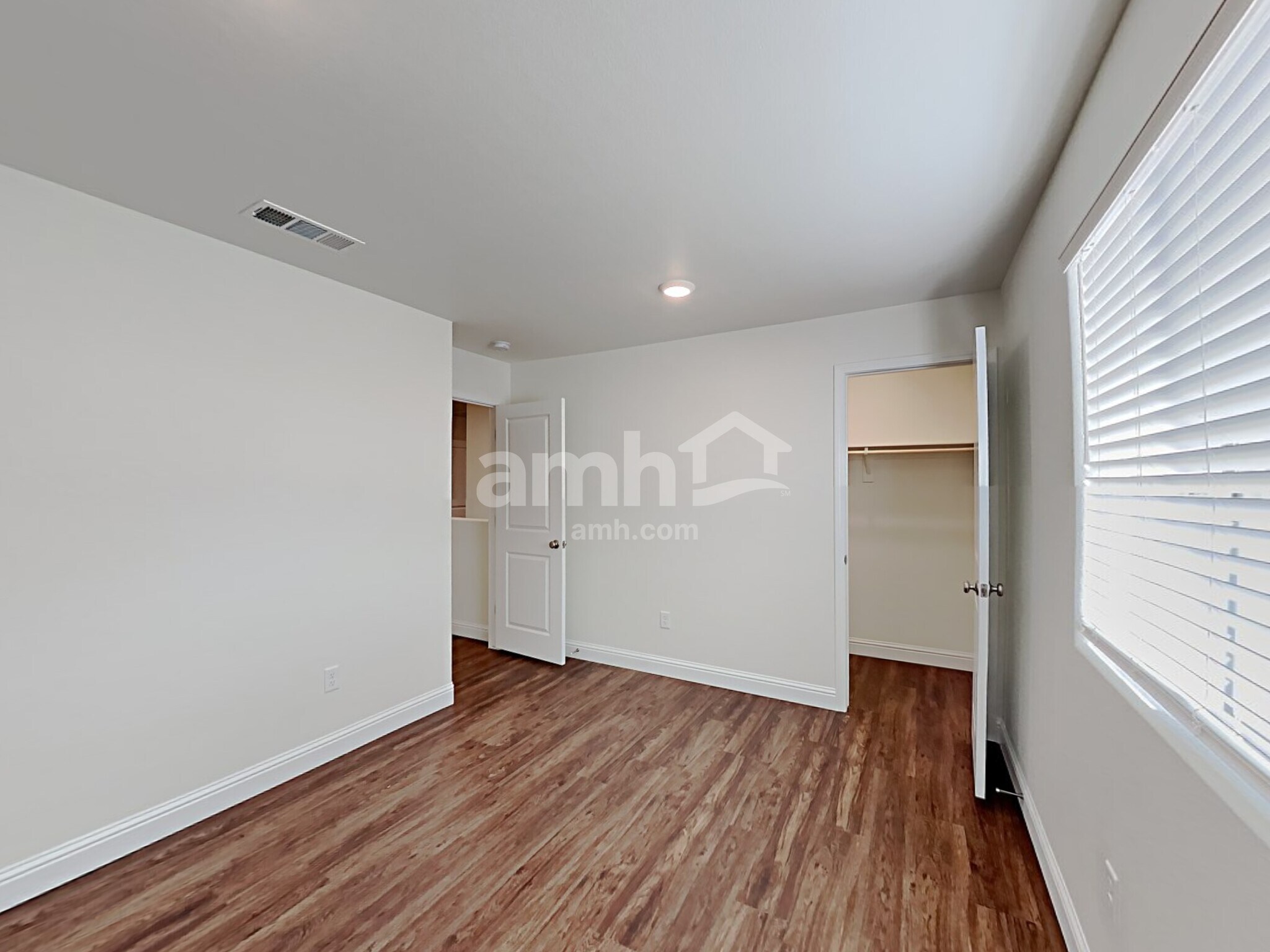 Building Photo - 9653 N Avenida Lucena