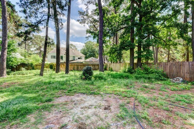 Building Photo - 17506 Rustington Dr