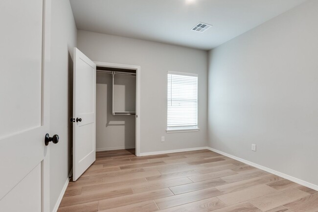 Building Photo - 5 East