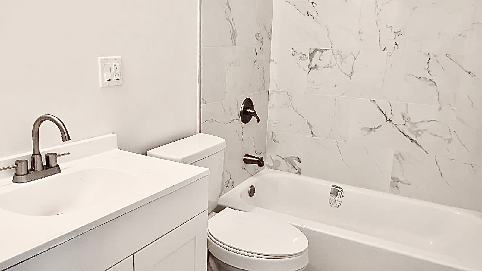 Building Photo - 2252 Greenwich St