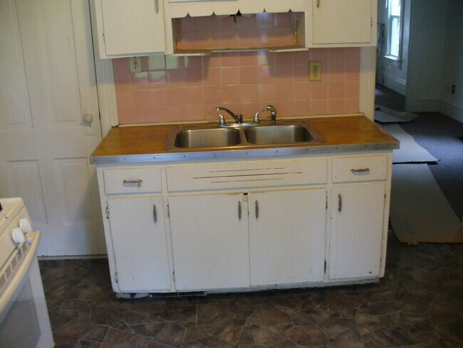 Building Photo - 1217 17th Ave