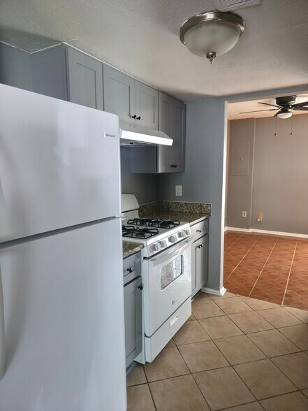 Building Photo - 1746 Nappa Valley Ct SE