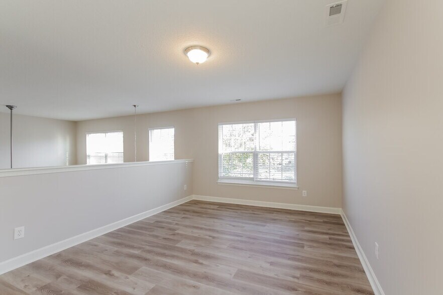 Building Photo - 1209 Willow Bridge Ct