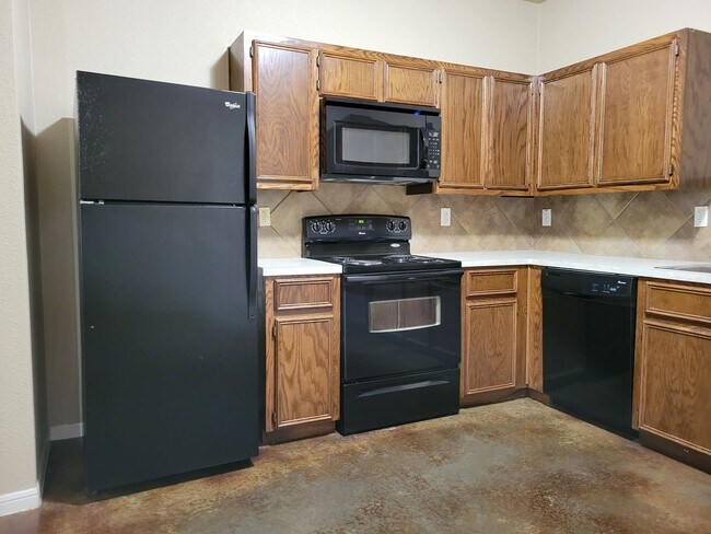 Building Photo - 101StoneCanyon