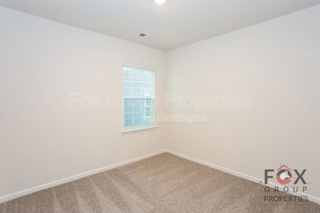 Building Photo - 148 Way Cross Ln