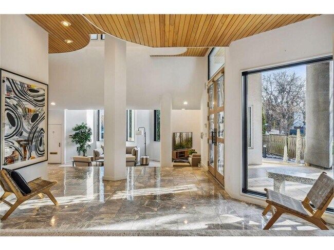 Building Photo - 4637 E Lake Harriet Pkwy