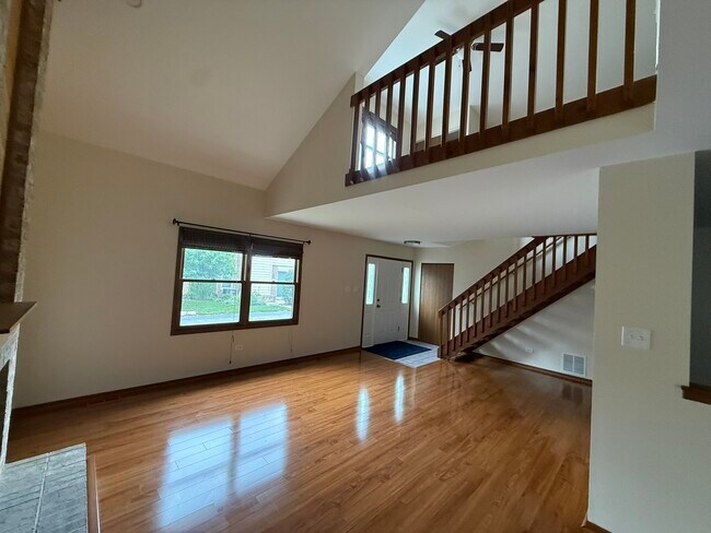 Building Photo - 15546 Whitehall Ln