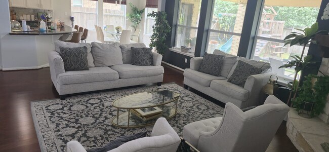 Building Photo - 8153 Tranquil Lake Way