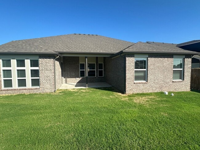 Building Photo - New - 4 bedroom in Bixby - Gated Community