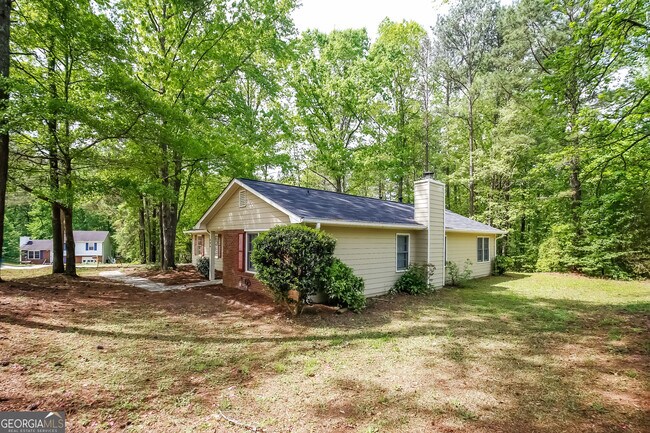 Building Photo - 606 Hamlet Ct SE
