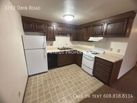 Building Photo - 1 bed/1 bath plus den in Madison, WI!