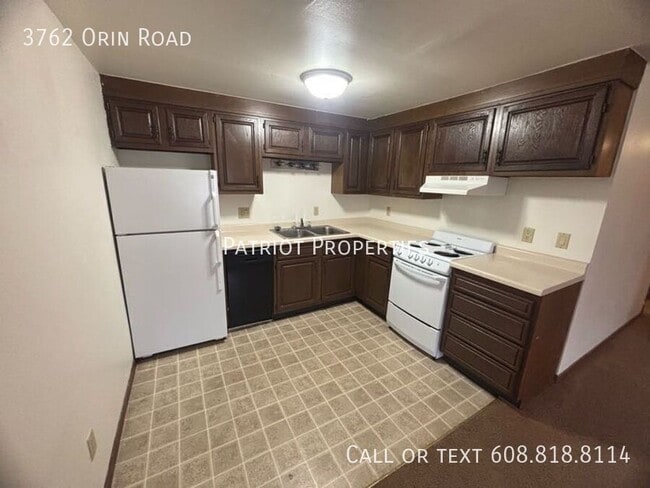 Primary Photo - 1 bed/1 bath plus den in Madison, WI!