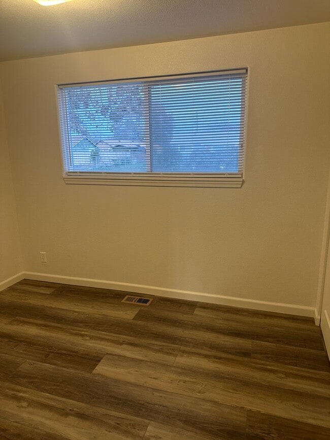 Building Photo - Fully Remodeled Home, Move In Ready! Pet considered with approved application.