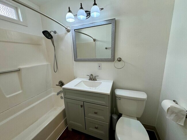 Building Photo - Charming 3-Bedroom Home in North Highlands...
