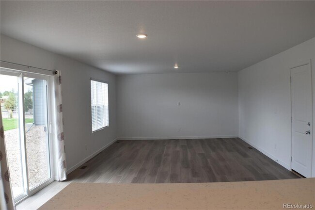 Building Photo - 7864 Desert Wrangler Dr