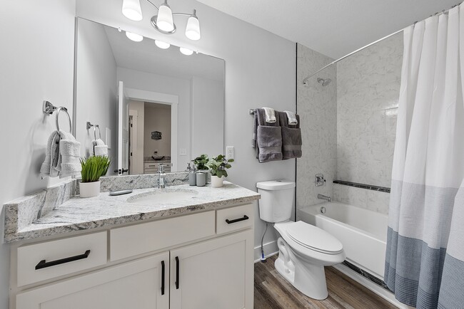 Building Photo - 1438 Indianola Ave