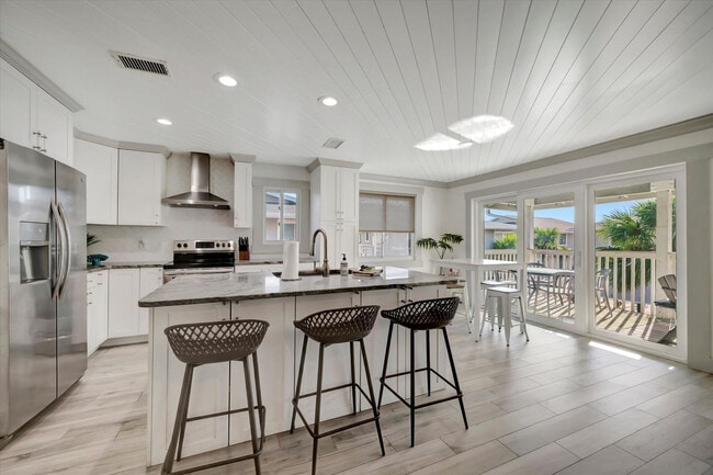 Building Photo - 18720 Gulf Blvd